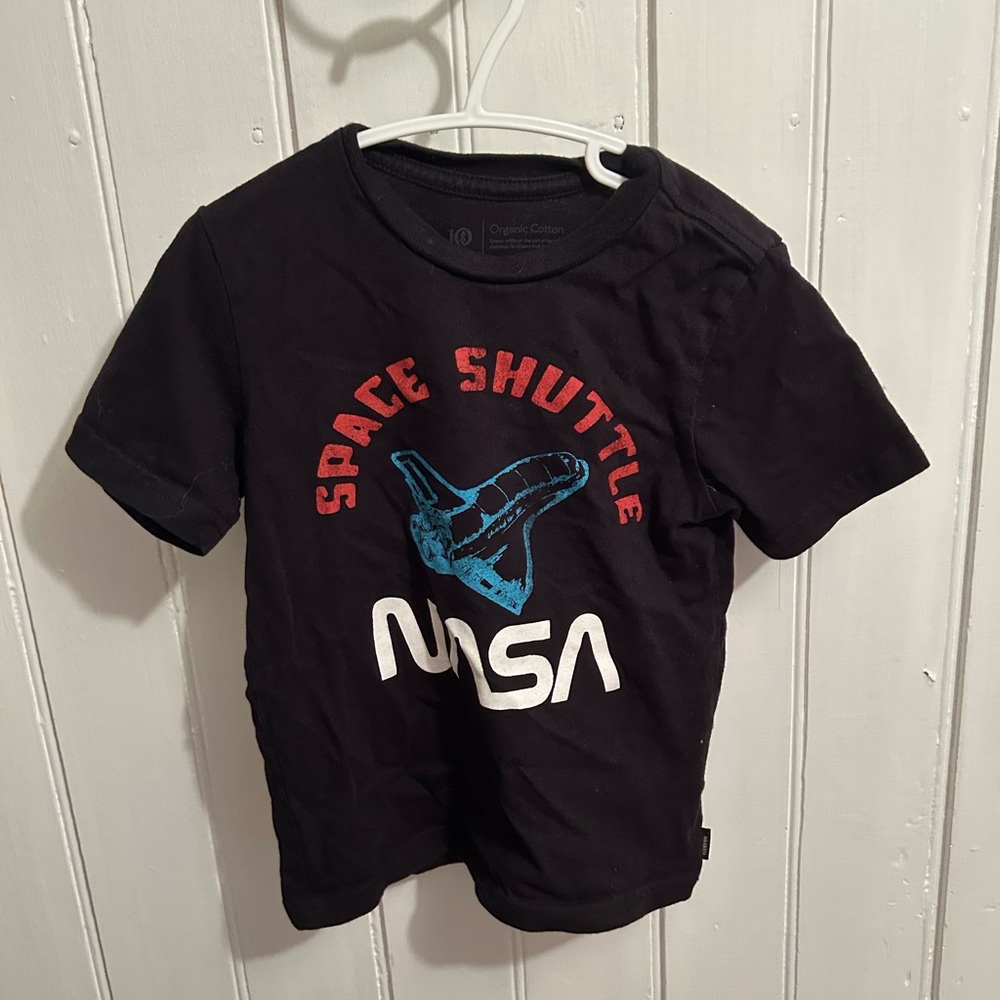 (3/$20) 10 tree 4t Black nasa space shuttle short sleeve graphic T-Shirt